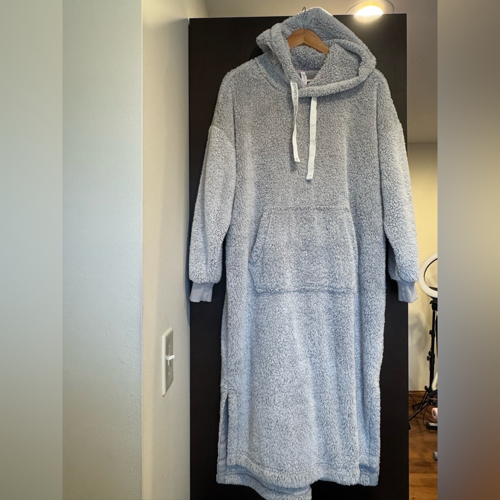 JOYSPUN Cozy Gray Hooded Fleece Robe/Snuggie - Picture 2 of 9